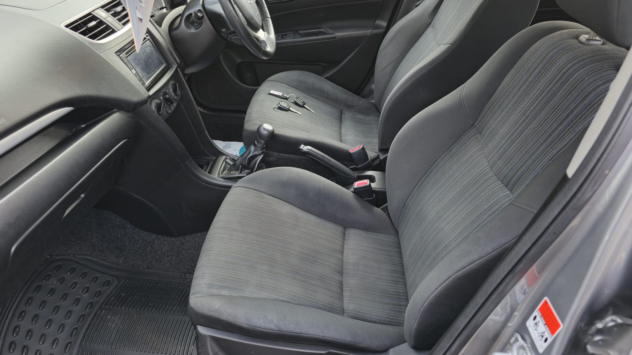 
								Suzuki Swift SZ3 full									