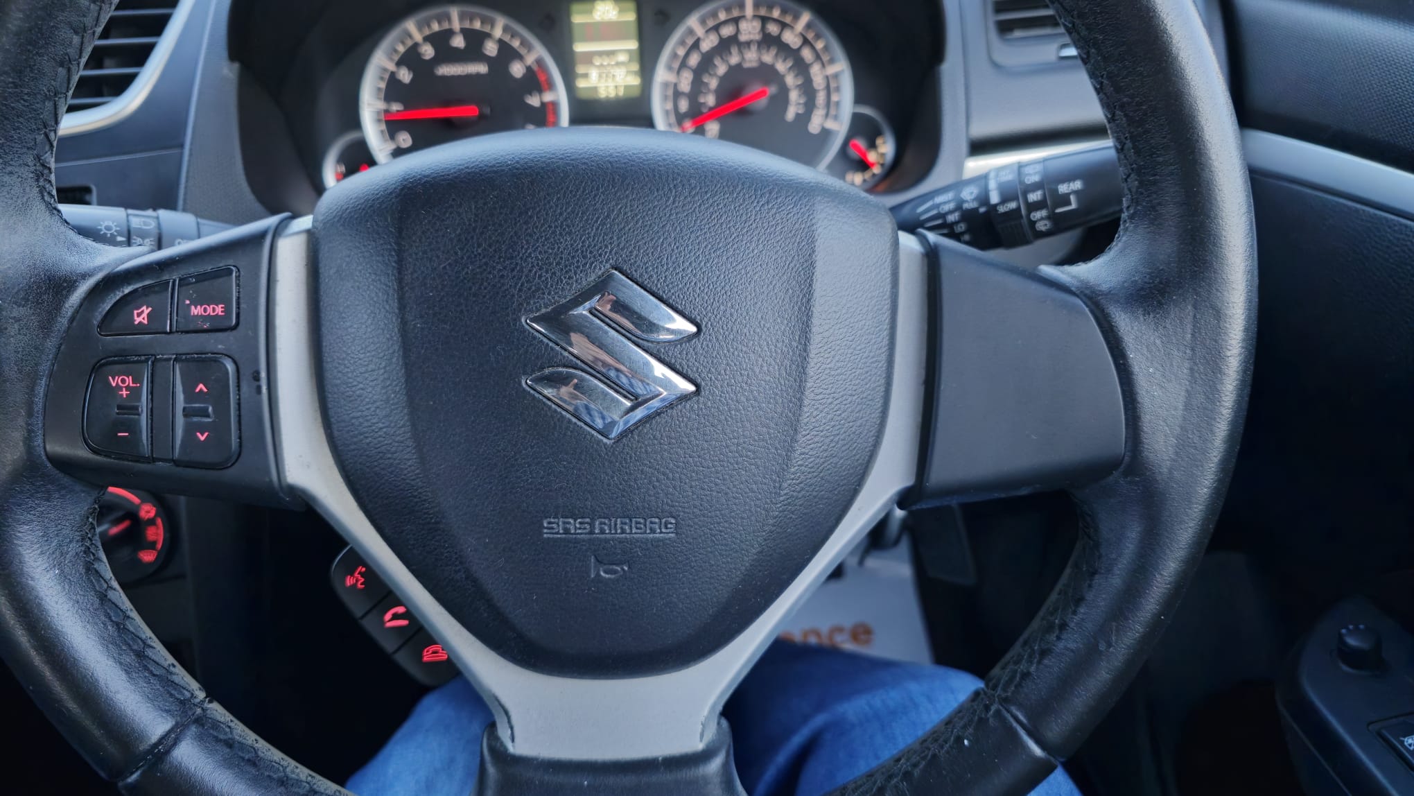 
								Suzuki Swift SZ3 full									