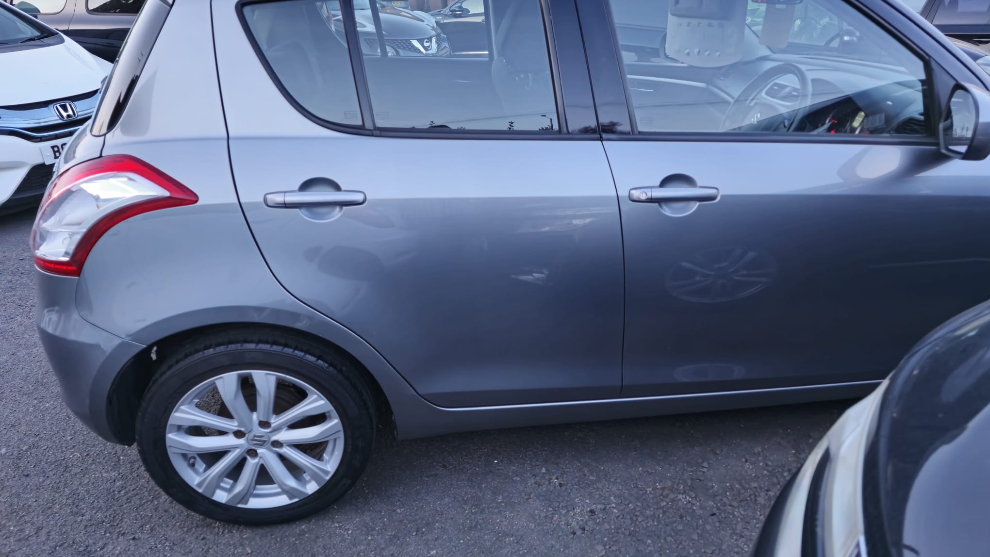 
								Suzuki Swift SZ3 full									