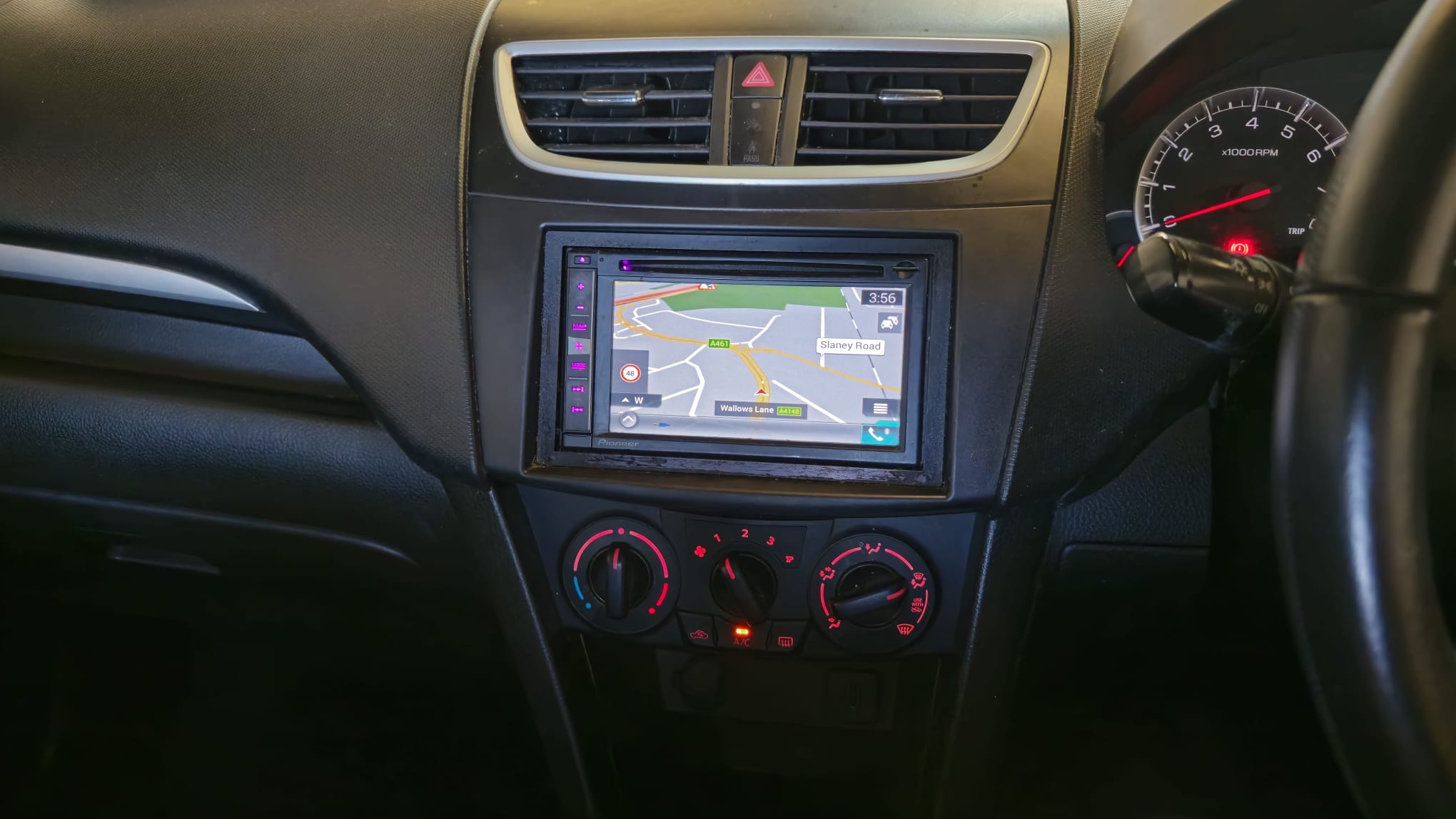 
								Suzuki Swift SZ3 full									