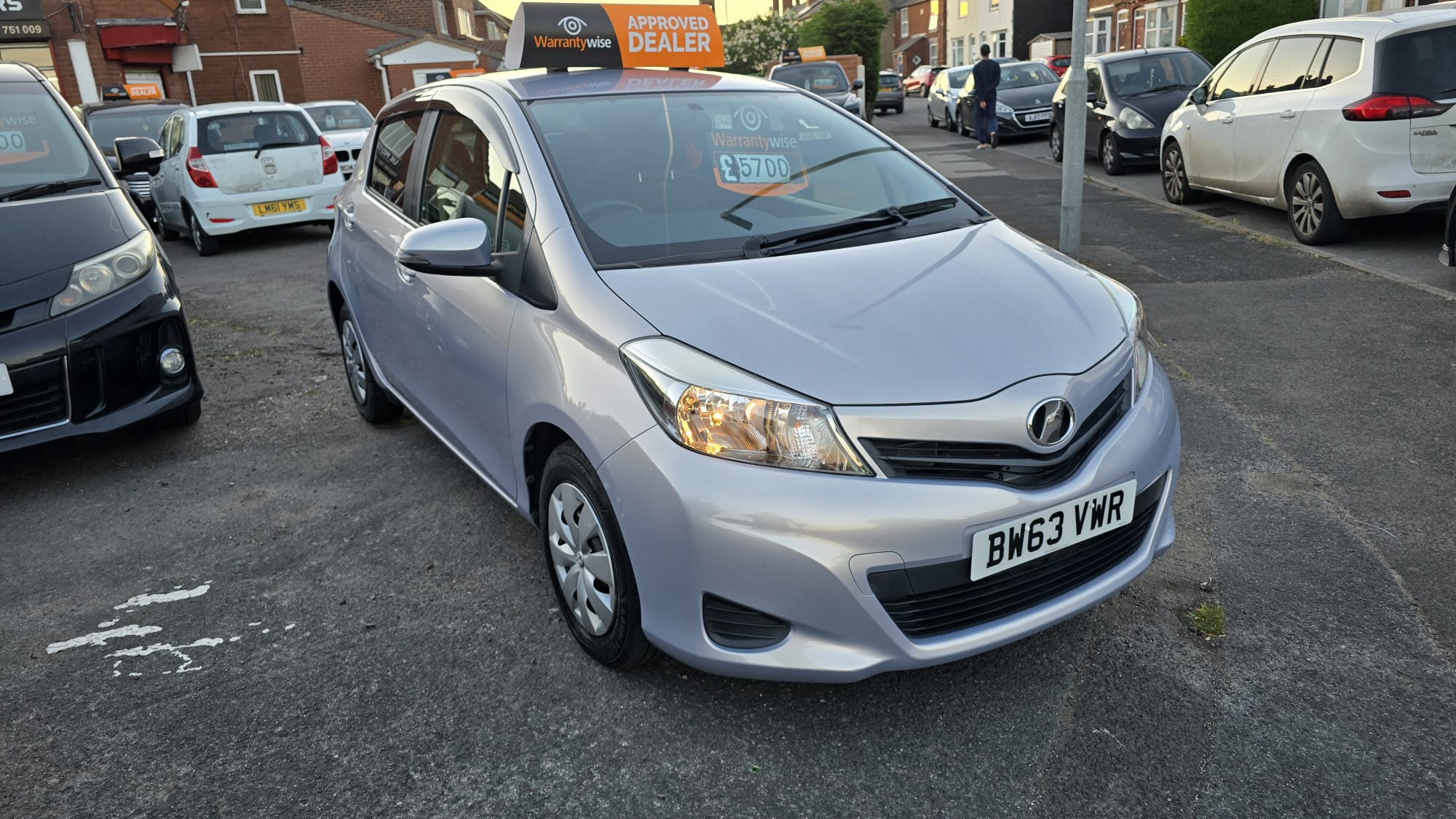 
								Toyota Yaris full									