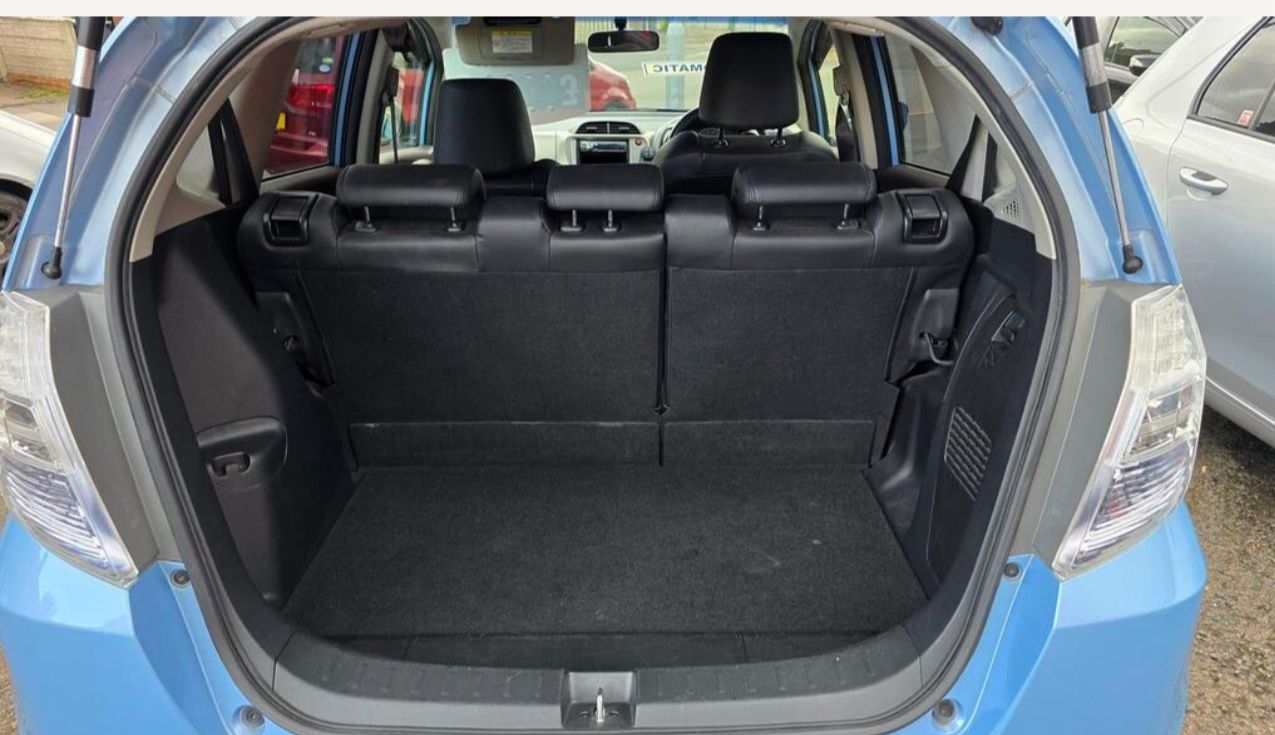 
								Honda Jazz 2013 For Sale full									