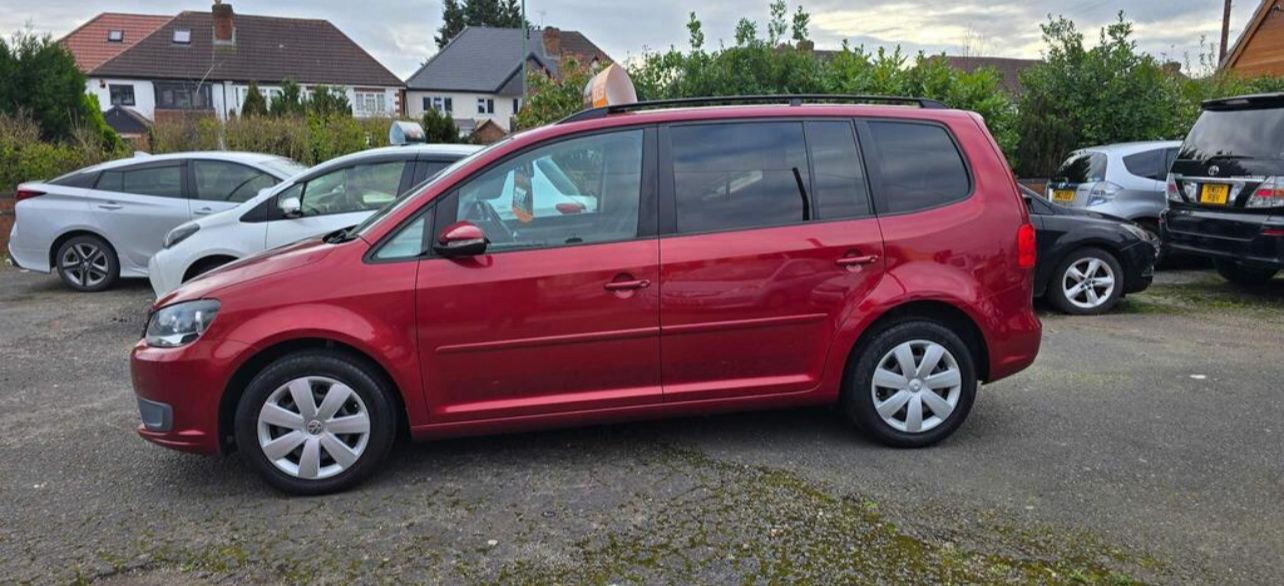 
								Volkswagen Touran full									