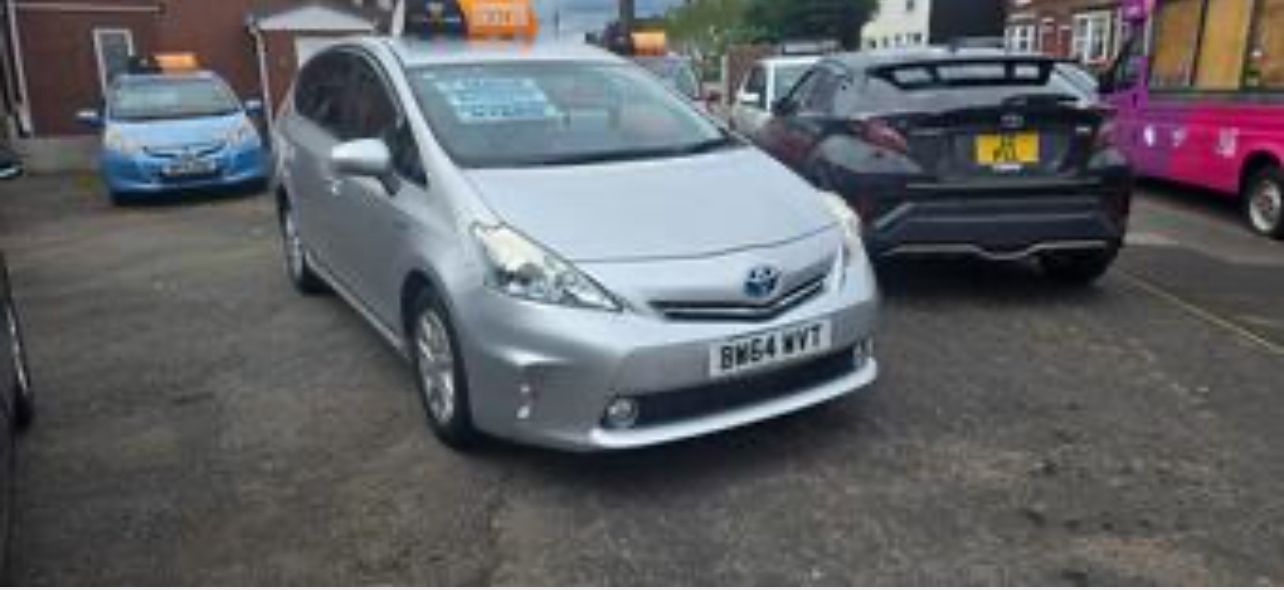 
								2014 Toyota Prius+ full									