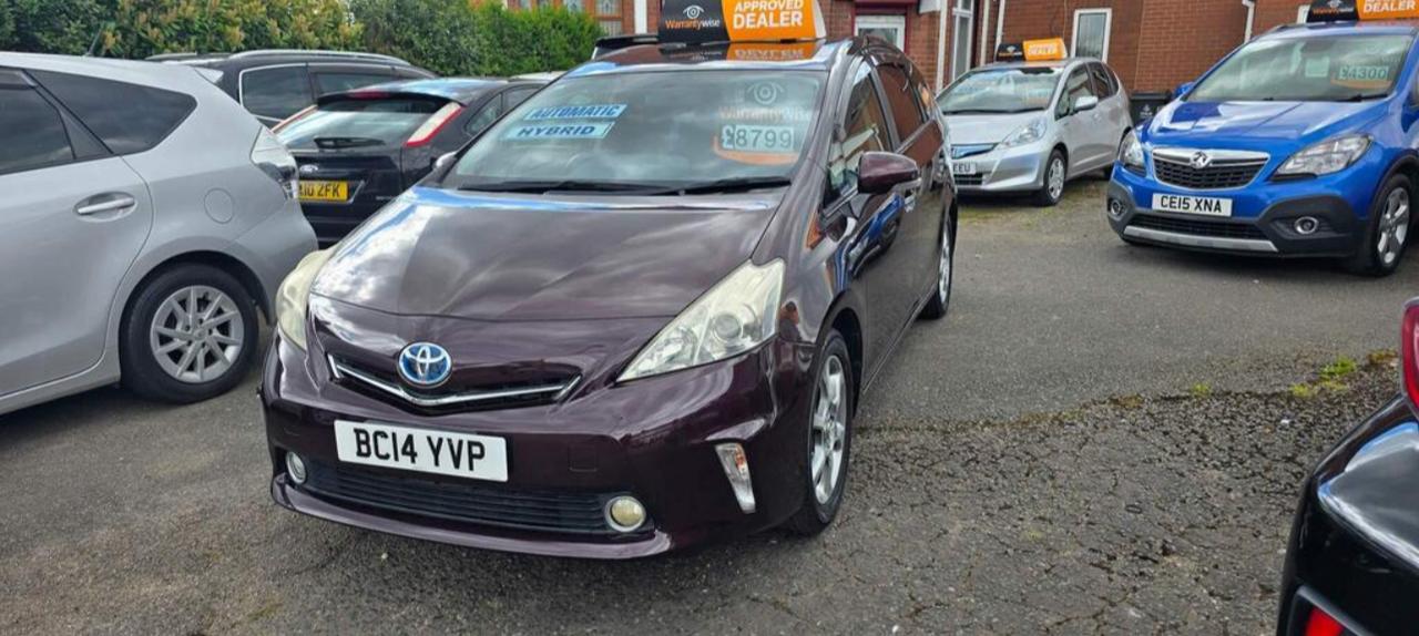 
								2014 Toyota Prius + full									