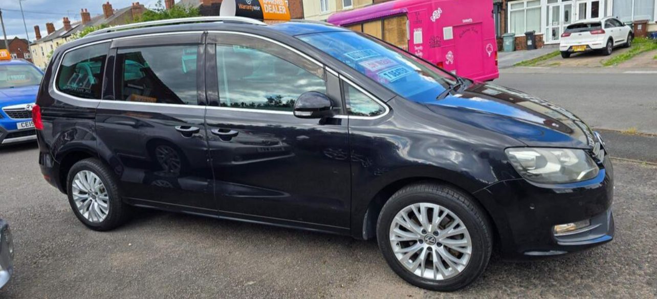 
								2013 Volkswagen Sharan – 1.4 TSI Blue Motion full									